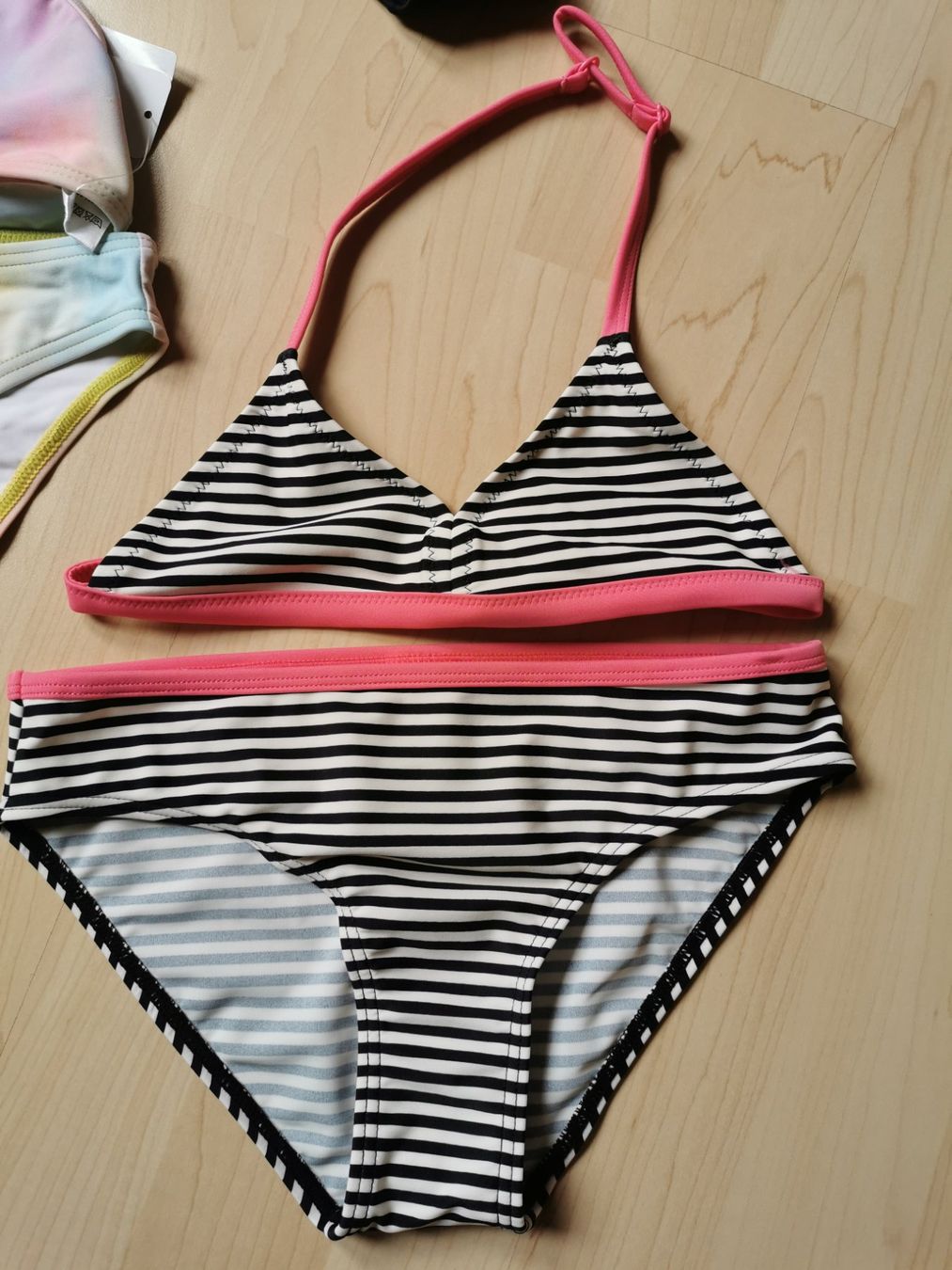 Costumi da bagno & Bikini: Badeanzugpaket Gr. 140 – Nuovo (secondo la descrizione) da Oberkulm venduto da Preneur 3