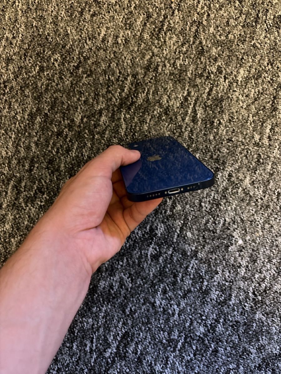 Apple Telefoni cellulari / Smartphones: iPhone 12  Blau guter Zustand 64gb – Usato da Müllheim Dorf venduto da hug_pfd6 4