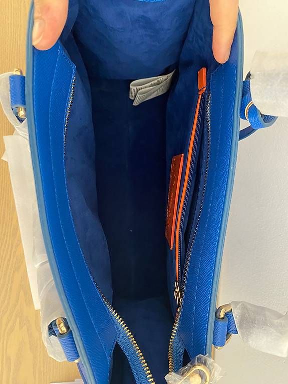 Trussardi Borse da donna: Borsa Trussardi T-Easy Light Tote blu – Nuovo e nell'imballaggio originale da Lugano venduto da kiki36s 3