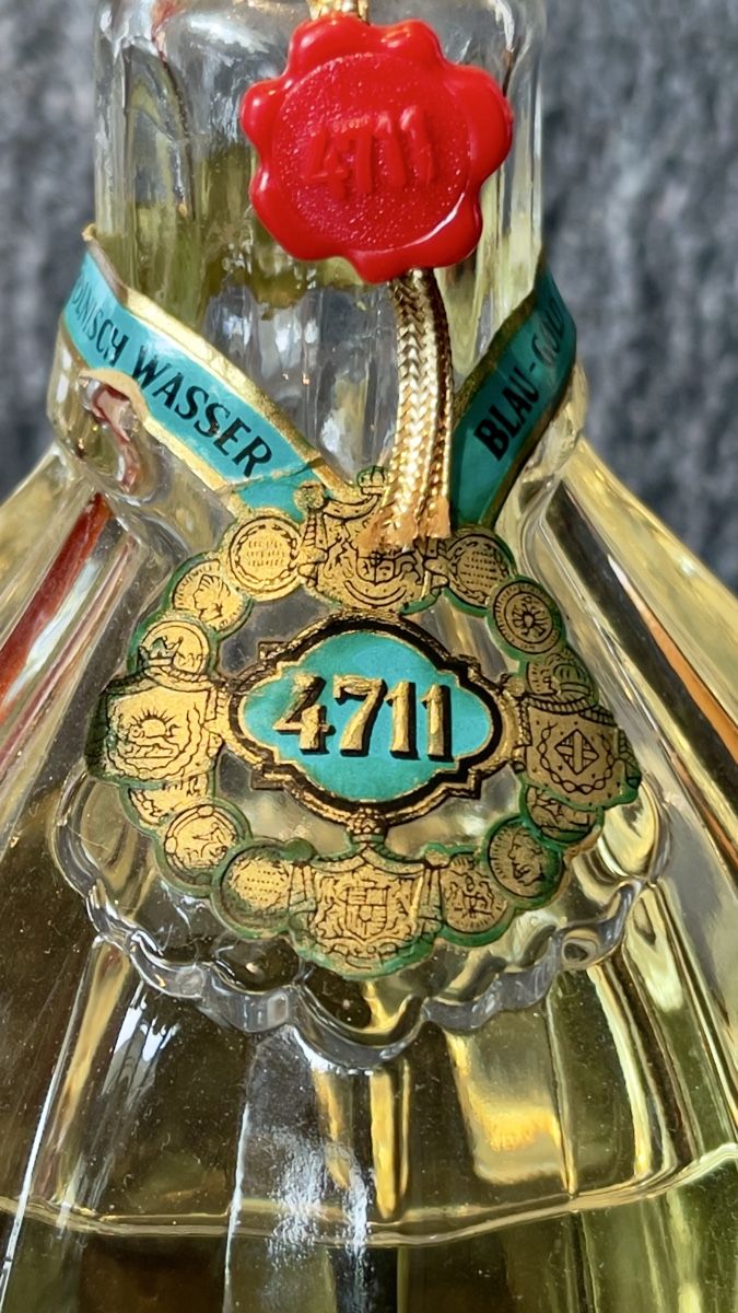 4711 Profumi & Eau de Toilette: Parfümflakon 4711 – Usato da Tschingel venduto da ral_8j8x 2