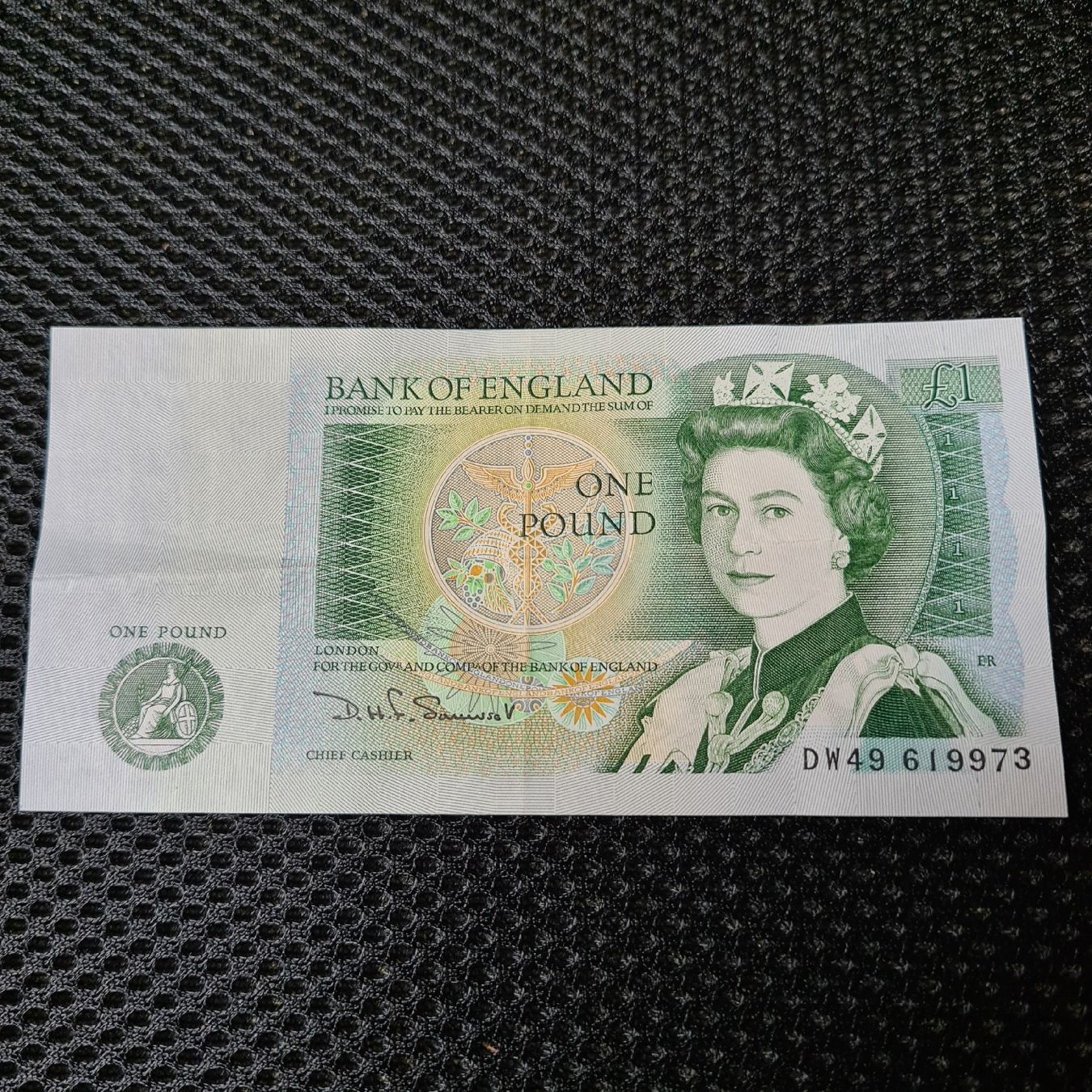 Banconote: England 1 Pound – Usato da Weier im Emmental venduto da Jimmy911