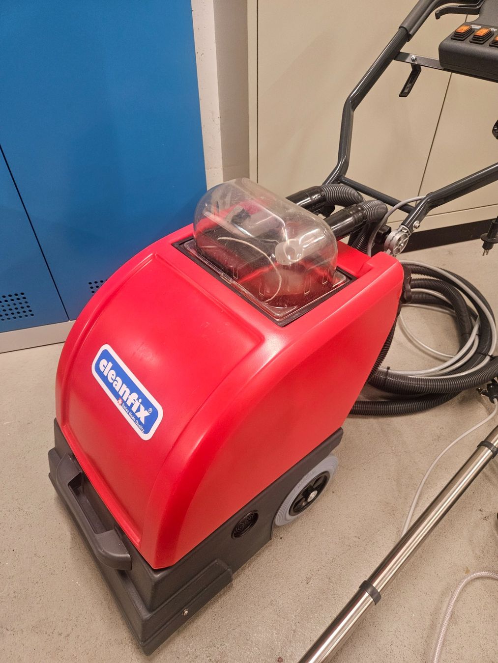 Cleanfix Tutte le macchine: Cleanfix Sprühextraktionsgerät Teppichreiniger – Usato da Rüti ZH venduto da looren94 1