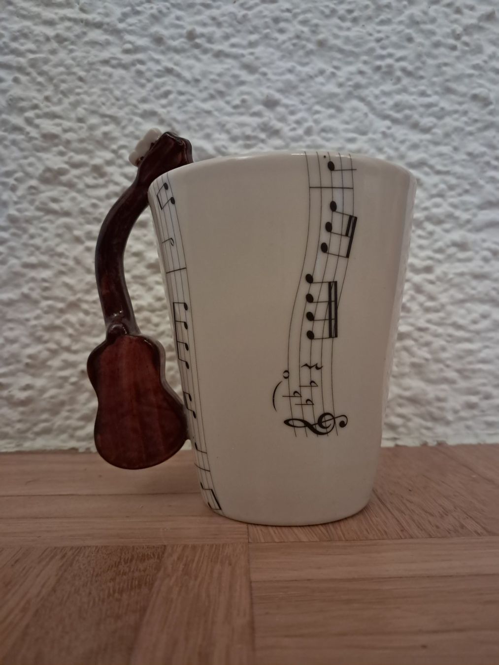 Tazze: Tasse mit Gitarren Henkel – Usato da Obfelden venduto da Eva_32 3