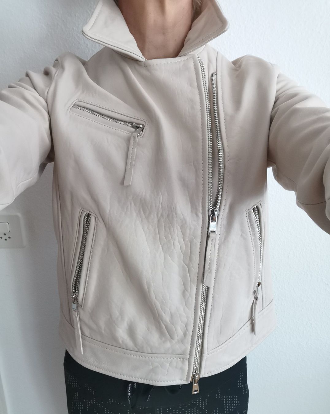 Marc Cain Giacche: Marc Cain Lederjacke, neu – Nuovo (secondo la descrizione) da Uerikon venduto da pink_flamingo 9