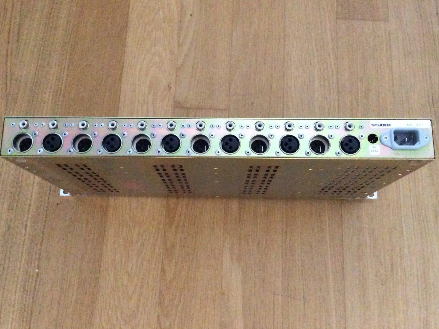 Appareils à bandes: STUDER BALANCED UNIT RACK (OHNE BOARDS) – D'occasion à Rheinfelden par Stuvox 4
