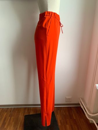 AKRIS: Neu/ungetragen - super coole orange Hose, 38
