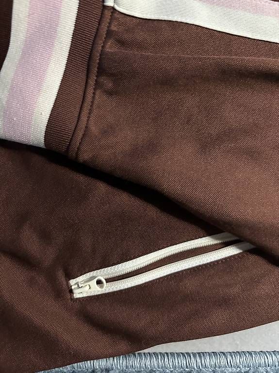 New Balance Giacche: New Balance Trainerjacke/ Tracksuit – Usato da Lenzburg venduto da shadaq 4