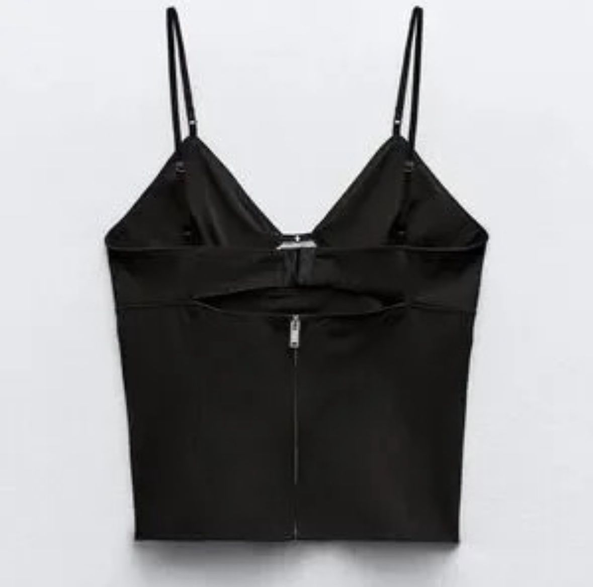 Zara Top: Zara Stretch-Oberteil mit Cut-Out schwarz S/36 – Usato da Zürich venduto da pwa_7qr5 2