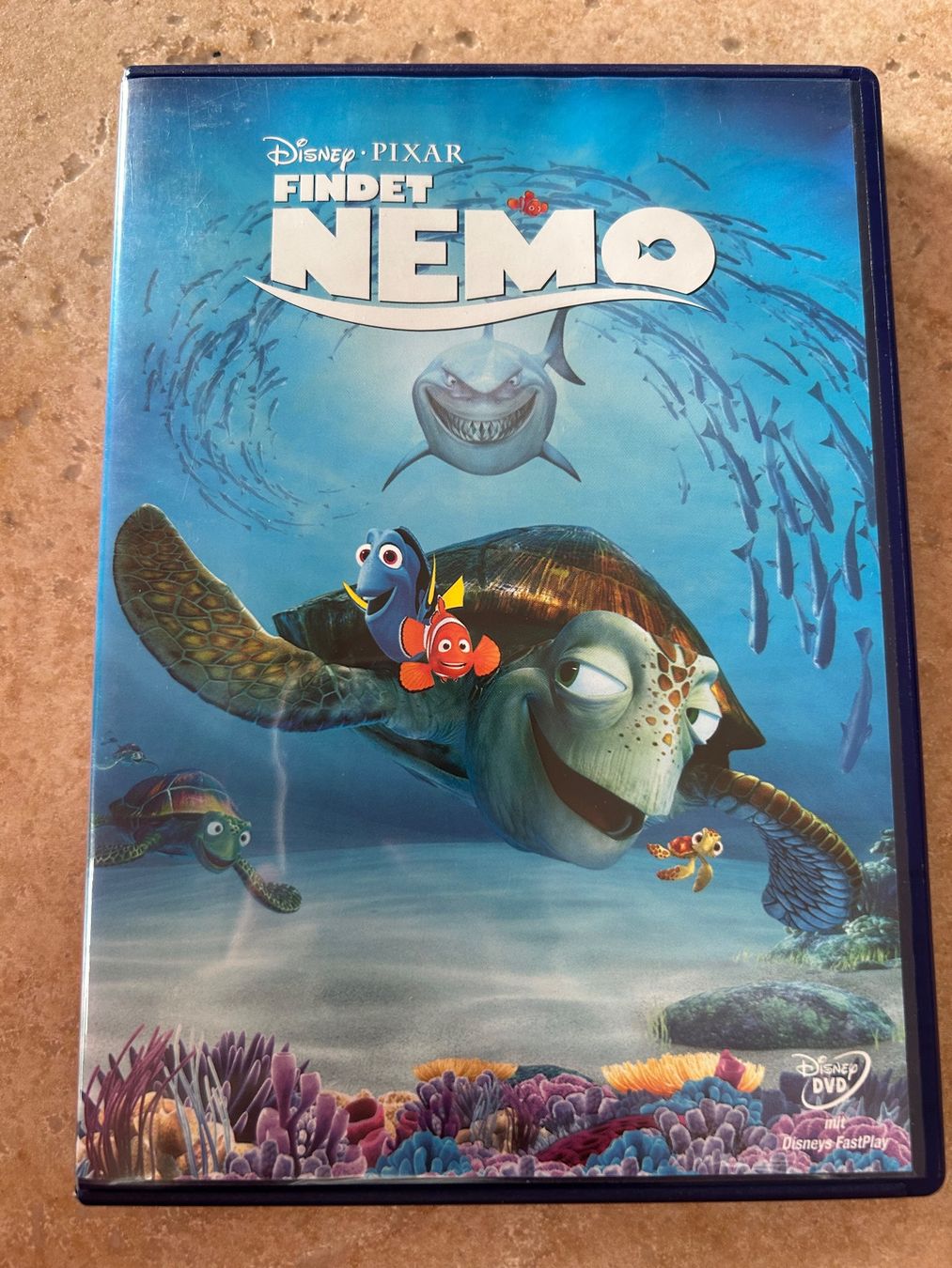 Tous les DVDs: Findet Nemo - DVD – D'occasion à Oberkulm par angela_05
