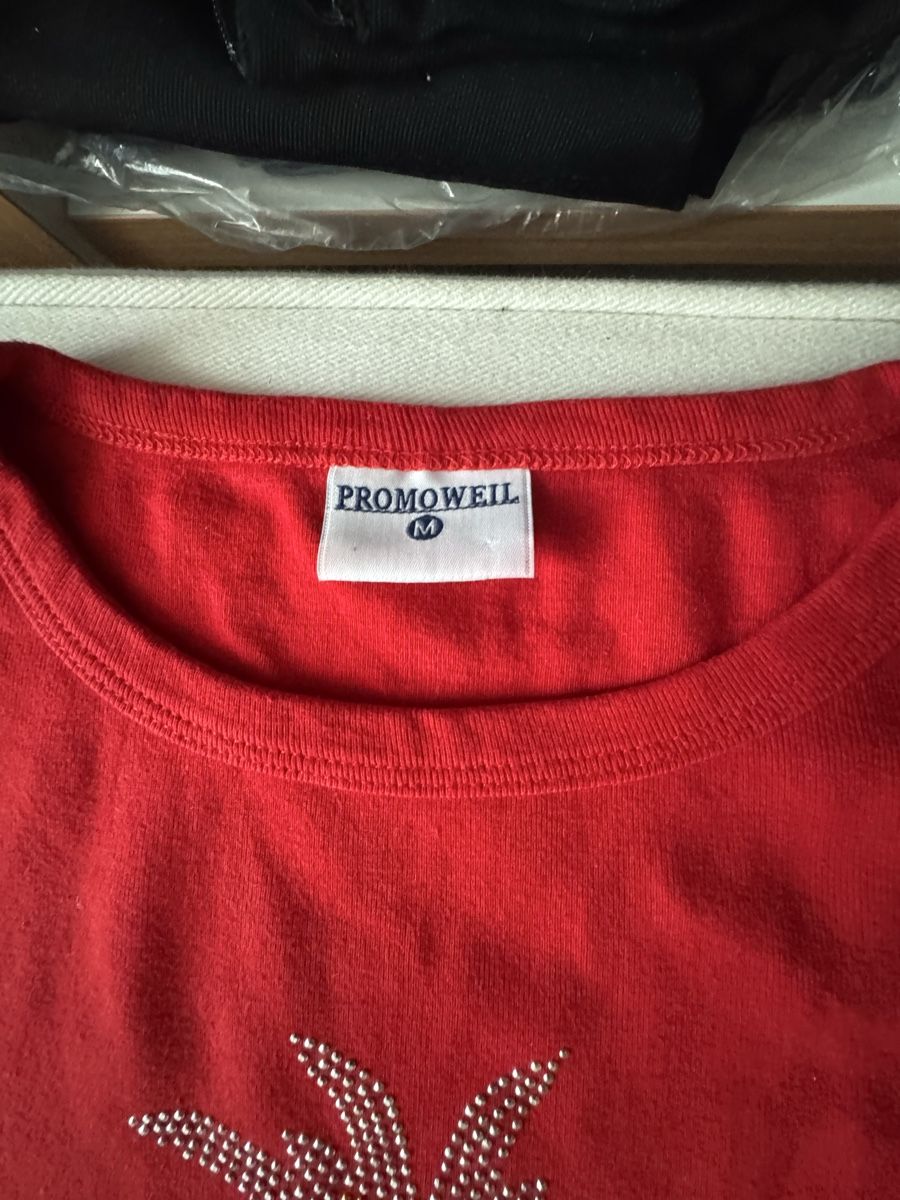 T-shirt: 1.August AT-Shirt rot mit Edelweiss Gr  – Usato da Zürich venduto da Orionos 1