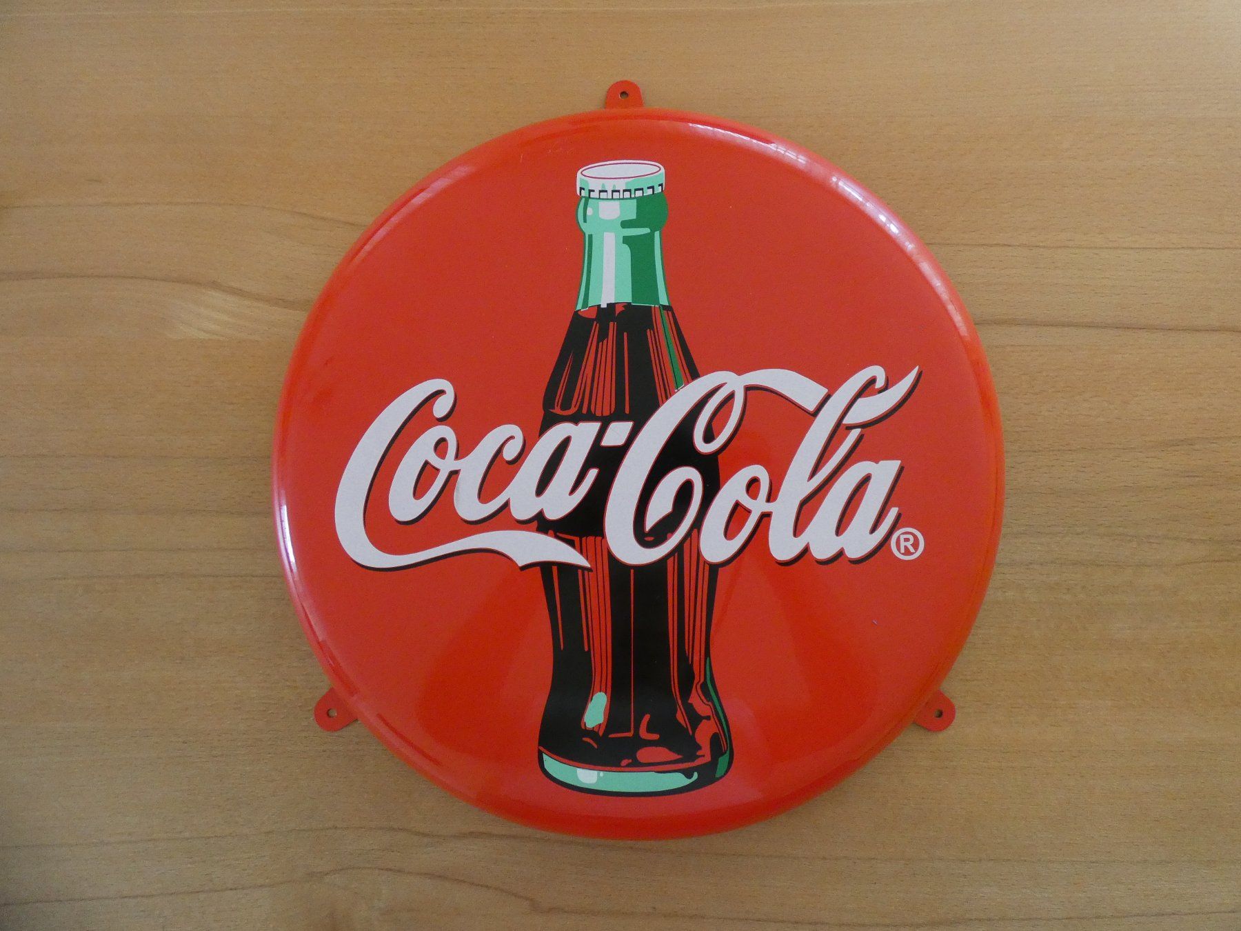 Coca-Cola Insegne: Grosses Coca-Cola Blechschild mit Befestigungslaschen – Nuovo (secondo la descrizione) da Münchwilen TG venduto da sirnmu