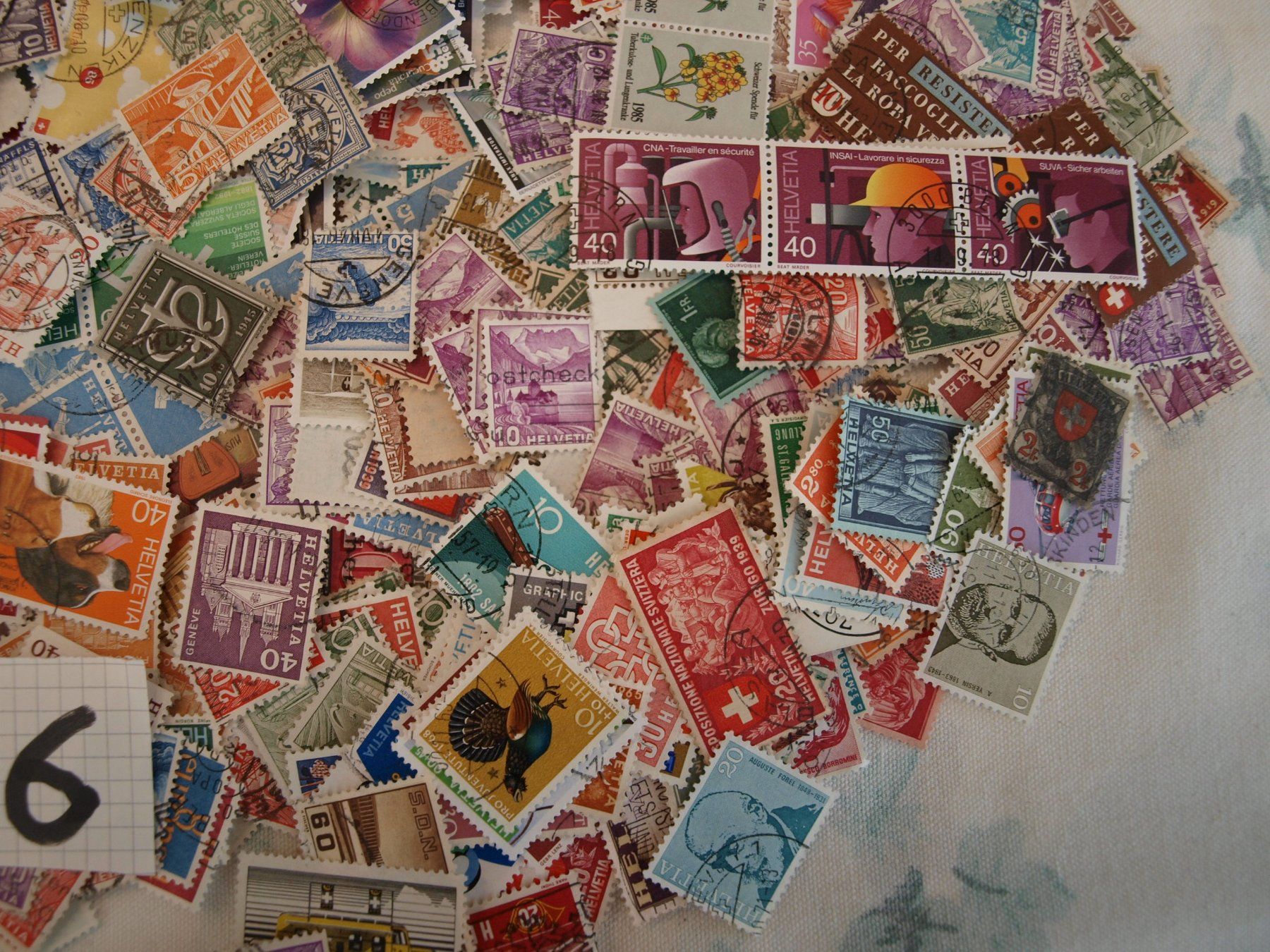 Tutti i francobolli: 1000 Schweizer Briefmarken über 70g Gebraucht siehe Bilder – Usato da Aarau venduto da Marcele0 3
