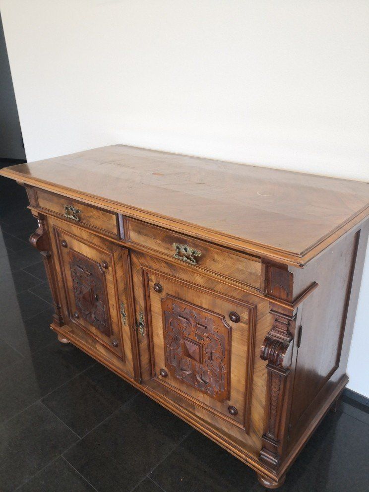 Cassettiere: Antike Buffet-Kommode, Eiche massiv, sehr schönes Design – Usato da Merenschwand venduto da Cika-Shop 1