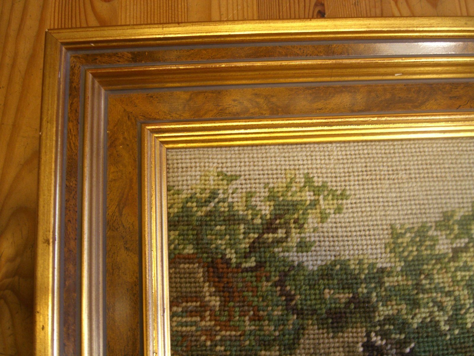 Cornici: Antiker Rahmen mit Gobelin Bild – Usato da Winterthur venduto da Ghandi5 1