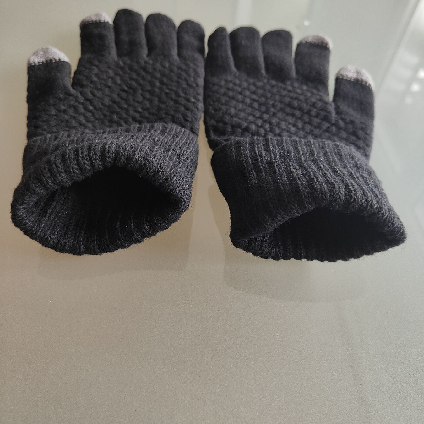 Handschuhe & Handstulpen: Strickhandschuhe schwarz neuwertig – Neu und originalverpackt aus Trimbach von lysy507777 1