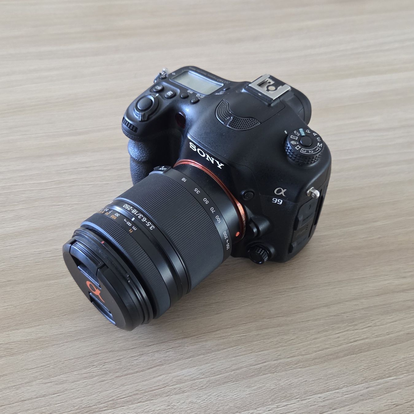 Sony Fotocamera: Sony Alpha 99 Vollformatkamera mit Zubehör – Usato da Aarburg venduto da mc.cellery 1