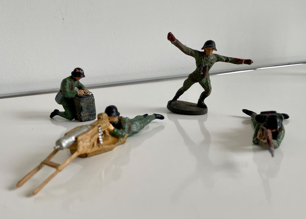 4x Spielzeugfiguren Elastolin Schweizer Armee 2