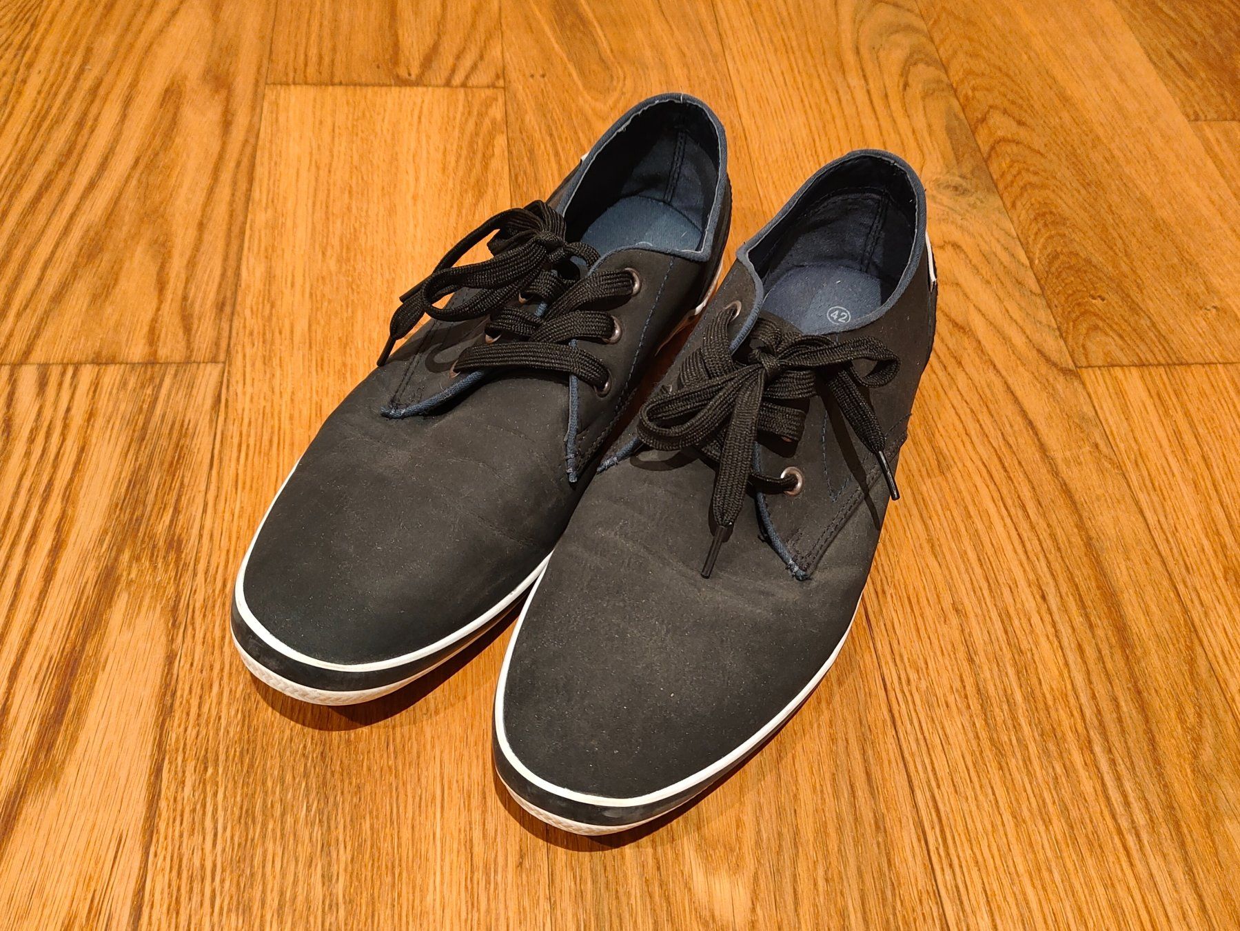 Scarpe da uomo: Venice Sneaker, fast ungetragen - Grösse 42 – Usato da Goldach venduto da man_768x