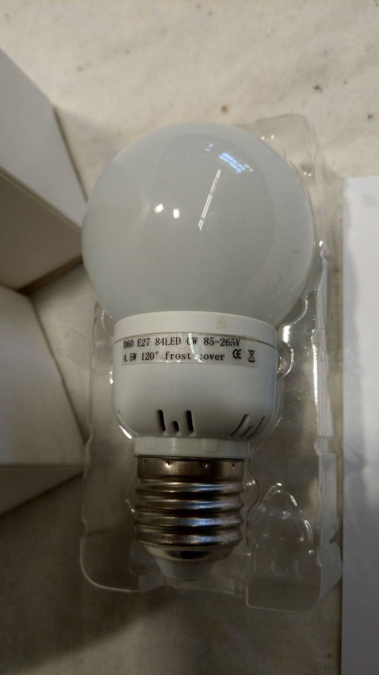 Lampade: 4x LED Glühbirne E27 4.5W (x436) – Nuovo (secondo la descrizione) da Däniken SO venduto da Profog1 4