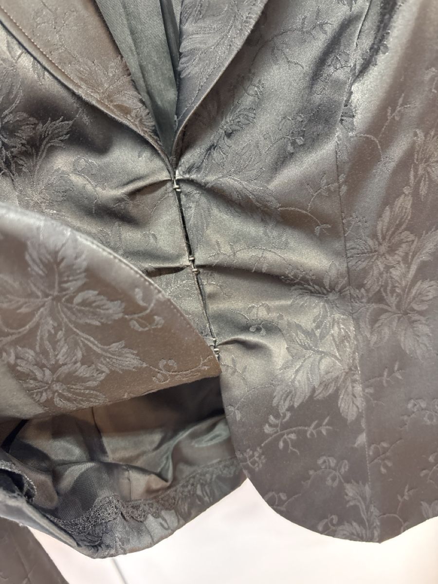 Guess Jacken: Jacke & Rock Guess Collection schwarz – Neu (gemäss Beschreibung) aus Winterthur von Winti_Baer 2