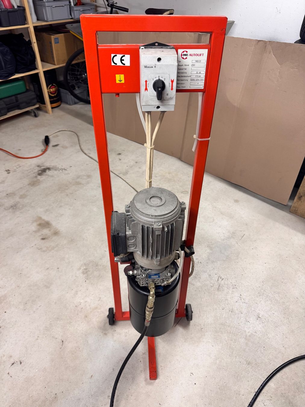Hebebühne & Wagenheber: Autolift Hebebühne IME – Gebraucht aus Oberägeri von sifs 1