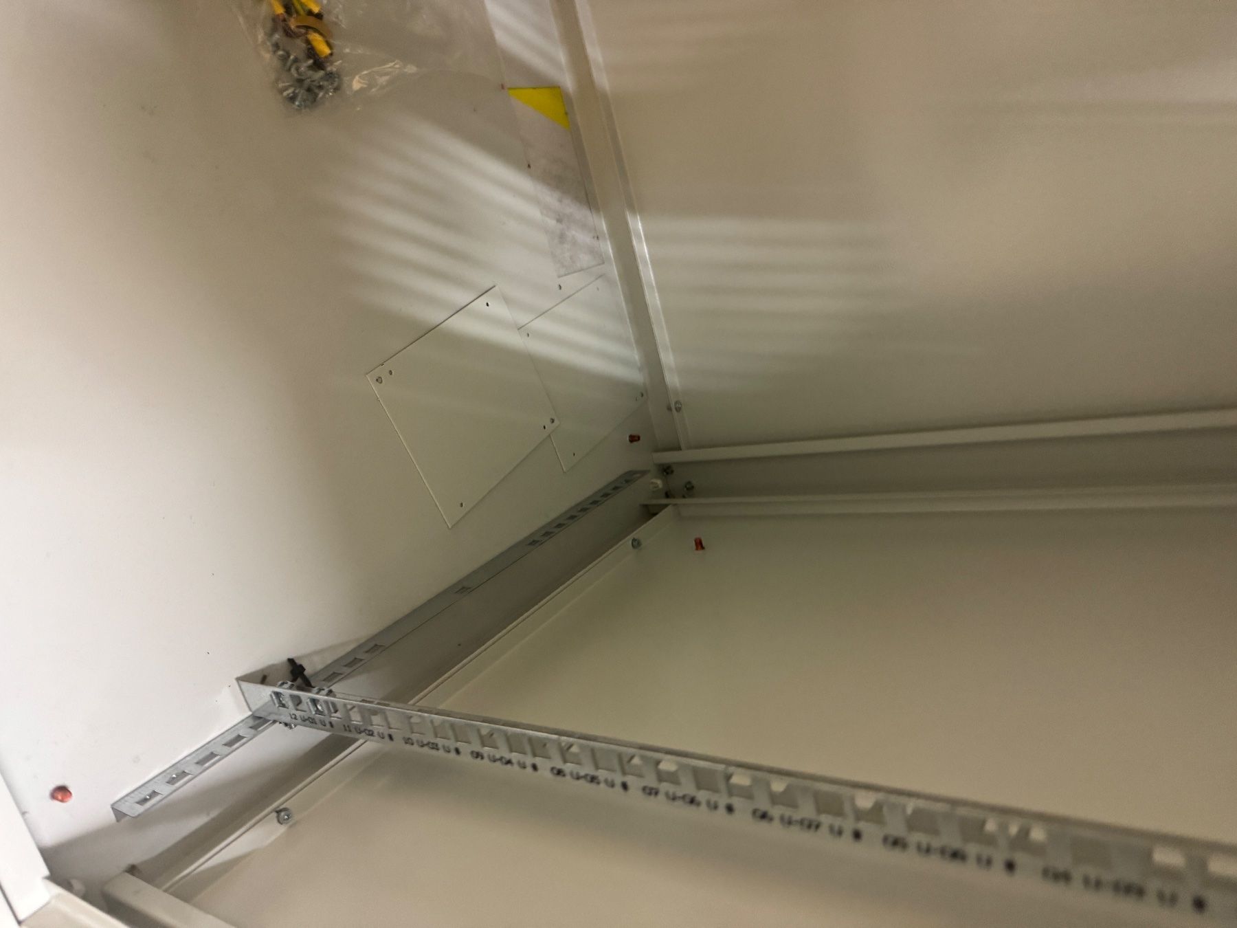 Racks & Supports: Serverrack – D'occasion à Dietikon par Oberentfelden_ 3