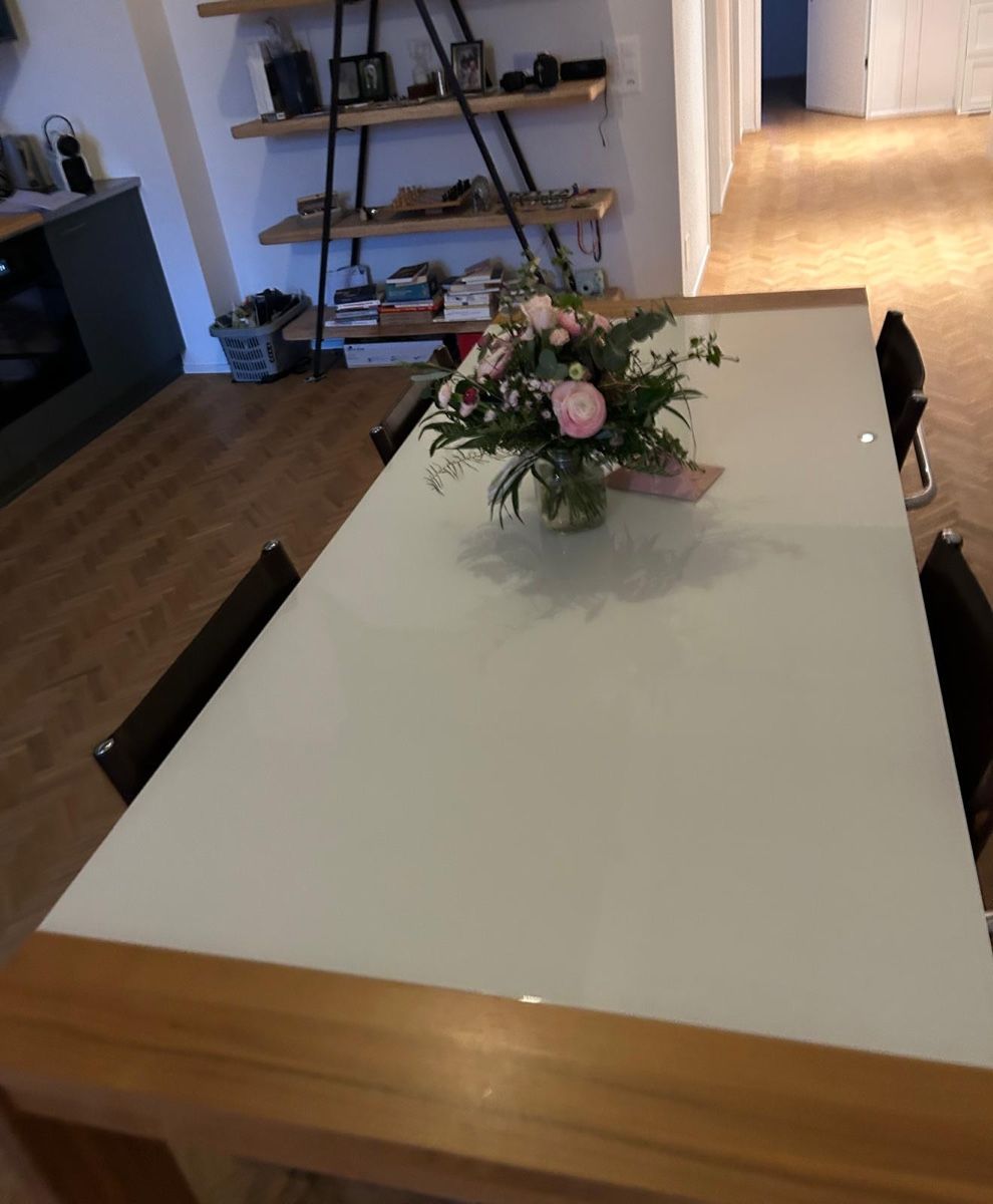 Tische: Table de salle à manger bois et verre état impeccable – Gebraucht aus Neuchâtel von elo_t7z9 1