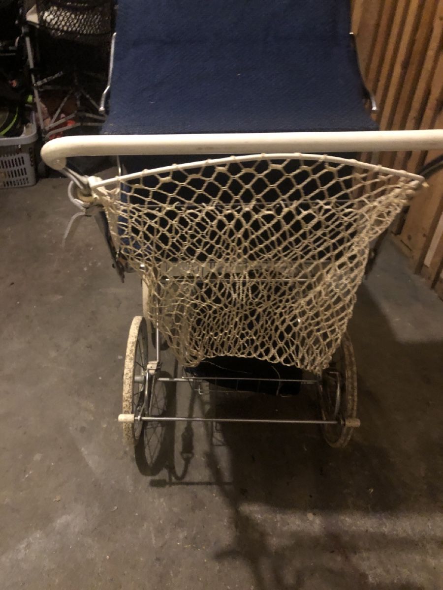 Carrozzine: Antiker   Kinderwagen – Usato da Biel-Bienne venduto da alos07 2