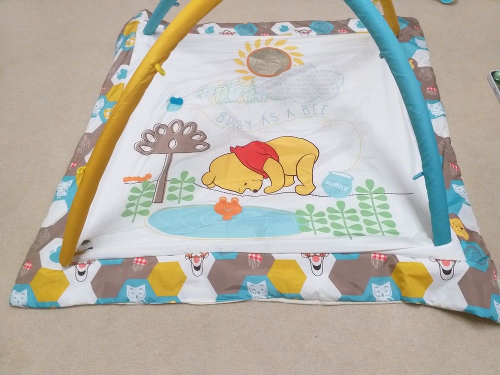 Arche de jeux avec tapis d veil Winnie l Ourson Acheter sur