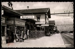 AK Buchs, Wartesäle, Buchhandlung und Restaurant auf dem Bah
