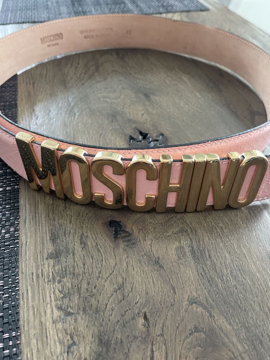 Moschino Cinture: MOSCHINO Gürtel – Usato da Zunzgen venduto da mel_y6w2