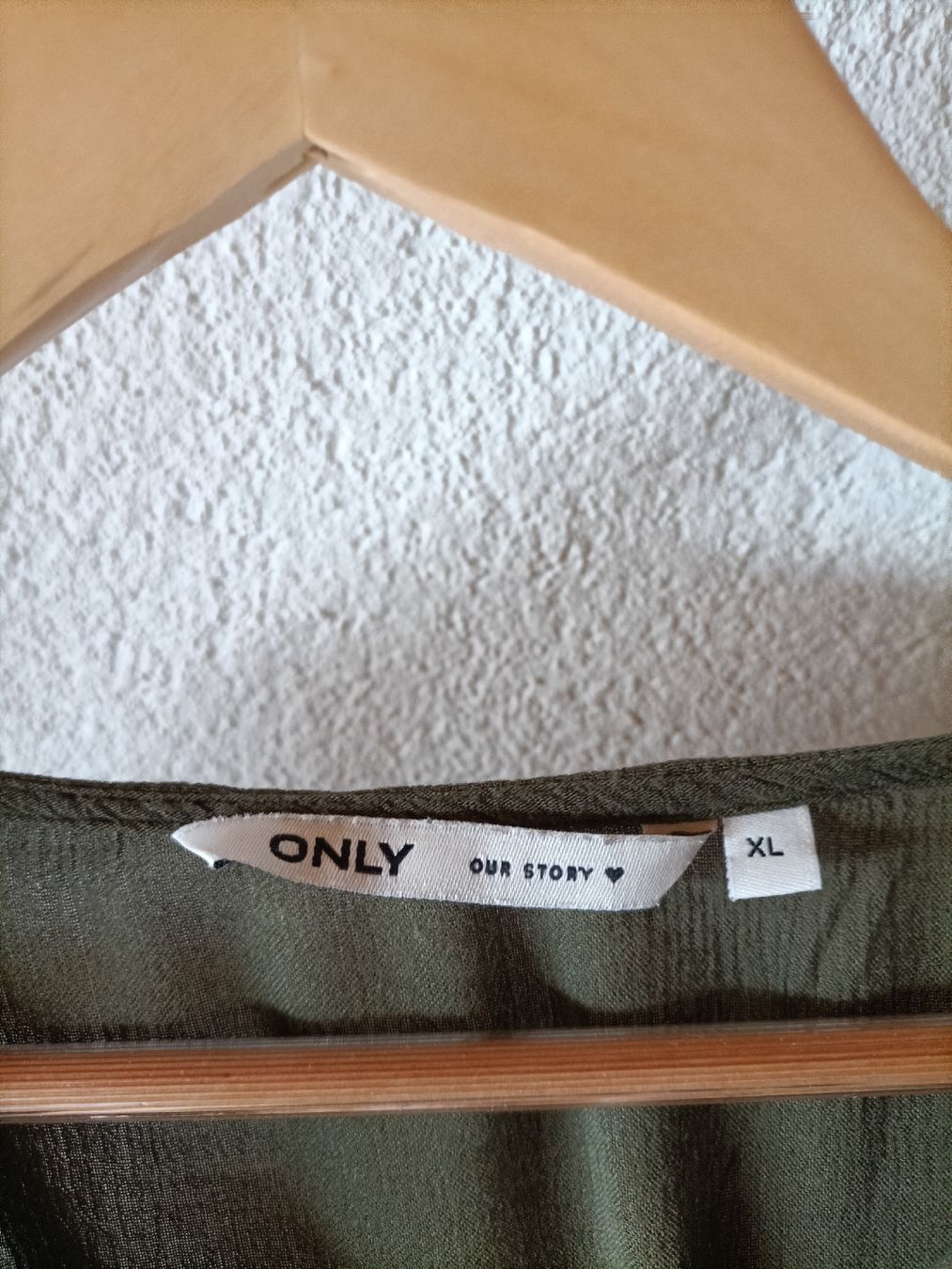 Only Camicette:  Bluse ONLY olivgrün Grösse XL – Usato da St. Gallen venduto da jan_ccx7 1