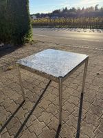 USM Haller Tisch 75 × 75 cm mit wunderschöner Marmorplatte