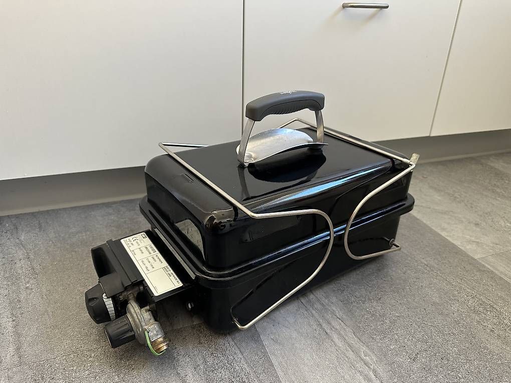 Weber Griglie: Weber Gasgrill Go-Anywhere – Usato da Bern venduto da lie_g2d7