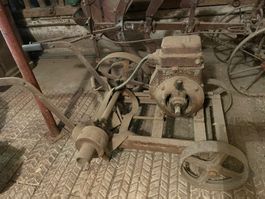 Ancien moteur électrique.
