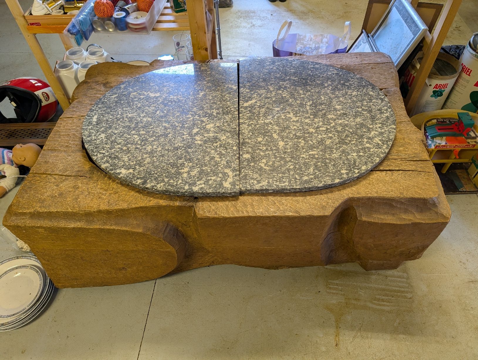 Tavoli: Massiver Holztisch mit Granitplatte – Usato da Vilters venduto da tha-tha 1