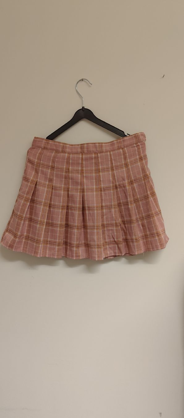 Röcke: Pink Plaid Pleated Skirt – Gebraucht aus Schwerzenbach von VityaCrafts