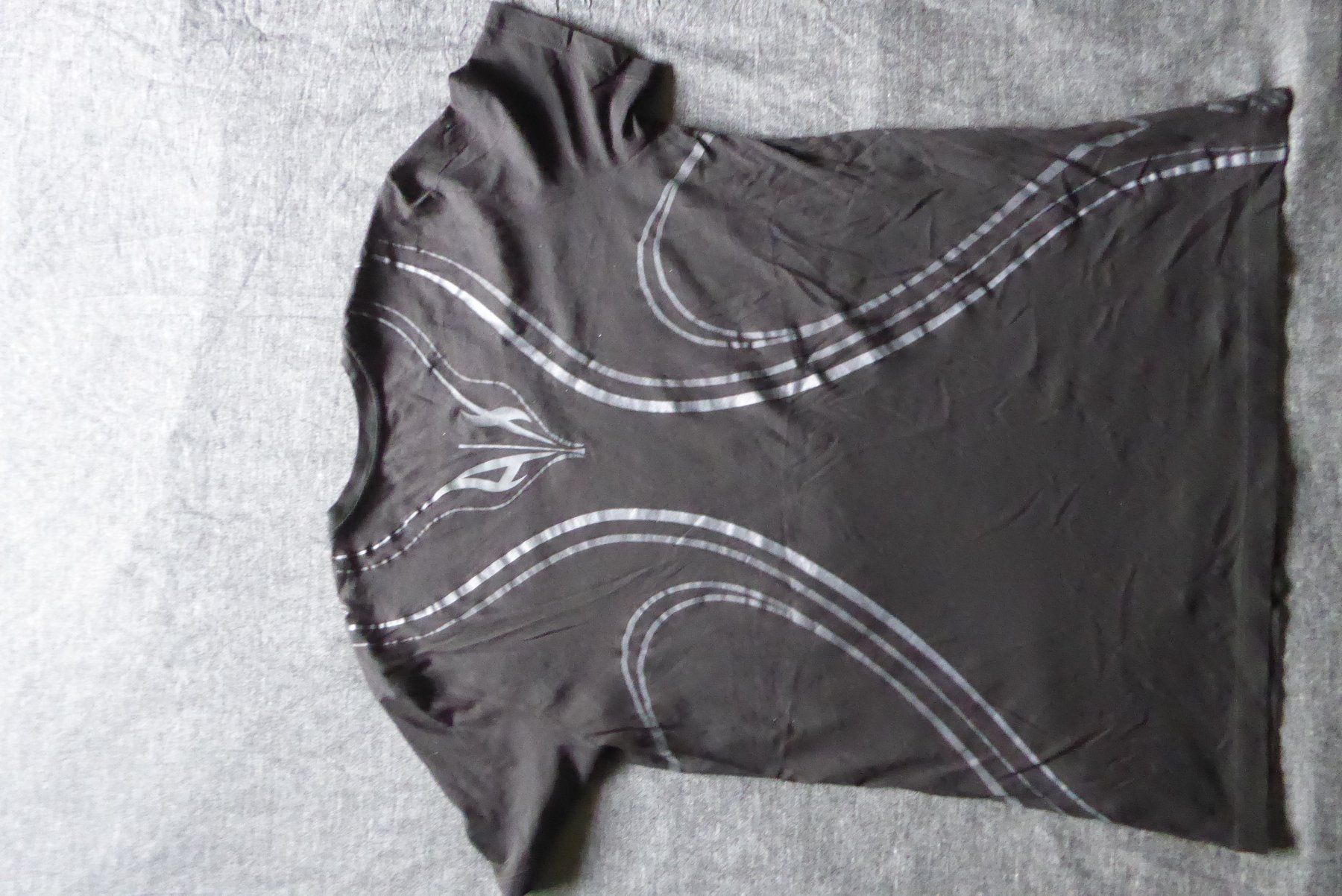 Armani T-shirt: Herren Tshirt Gr L Armani – Usato da Sargans venduto da Benziner 2