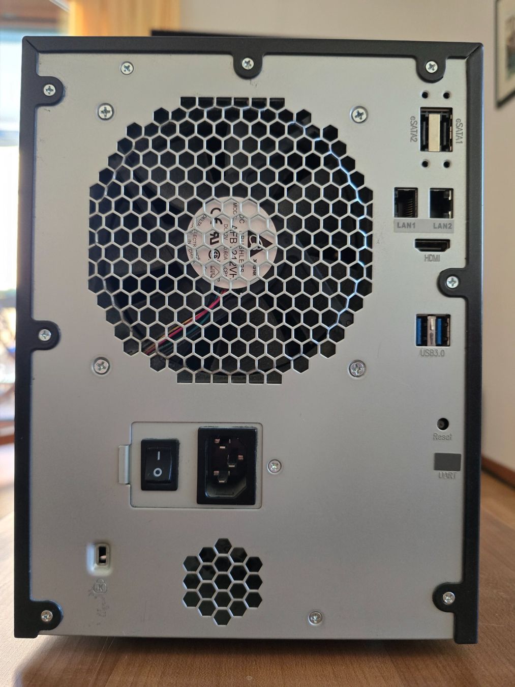 Netgear Server: Readynas RN31600 mit 12TB Speicher – Usato da Zürich venduto da Skap 2