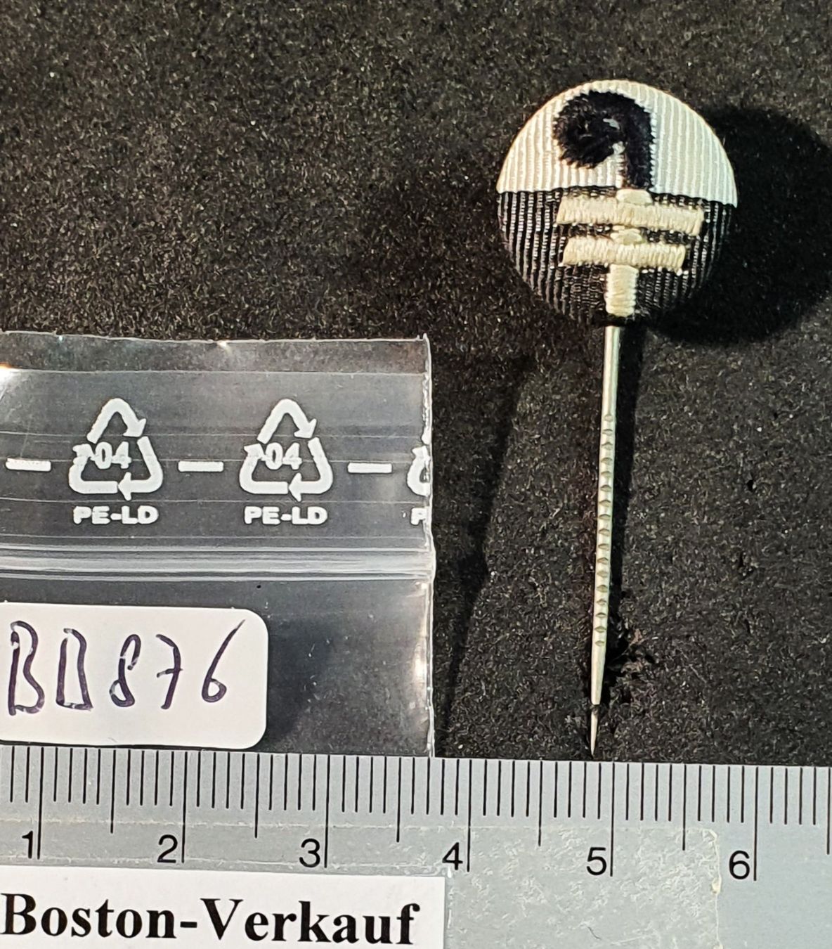 Placchette & Badge: BB876 - Anstecknadel Turnen Basel – Usato da Reinach BL venduto da Boston-Verkauf 3