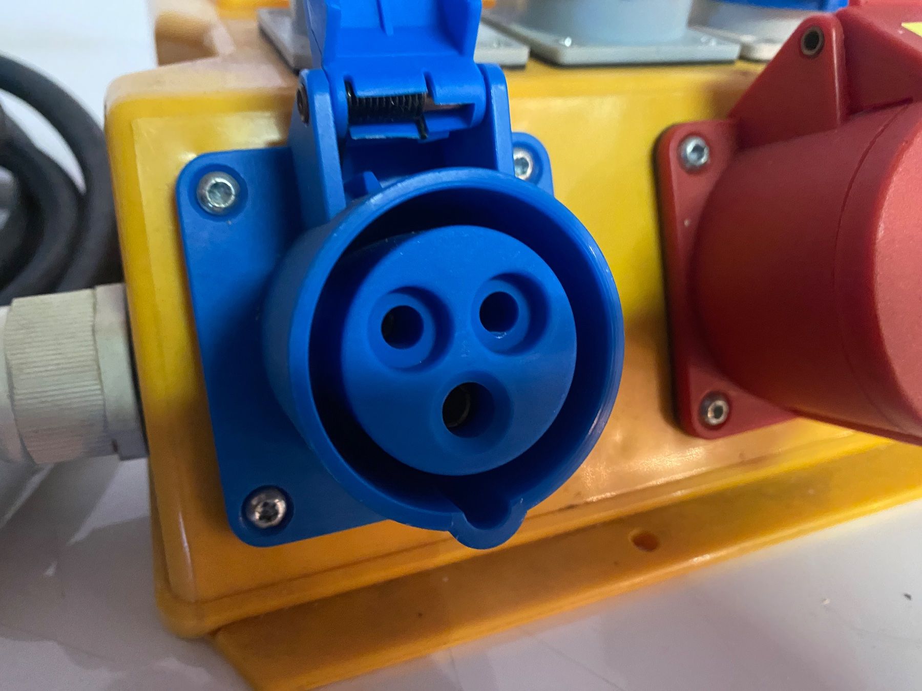 Elettrotecnica: Baustromverteiler, Bau - Stromverteilerkasten Max Hauri – Usato da Ballwil venduto da ClassicGallery 3