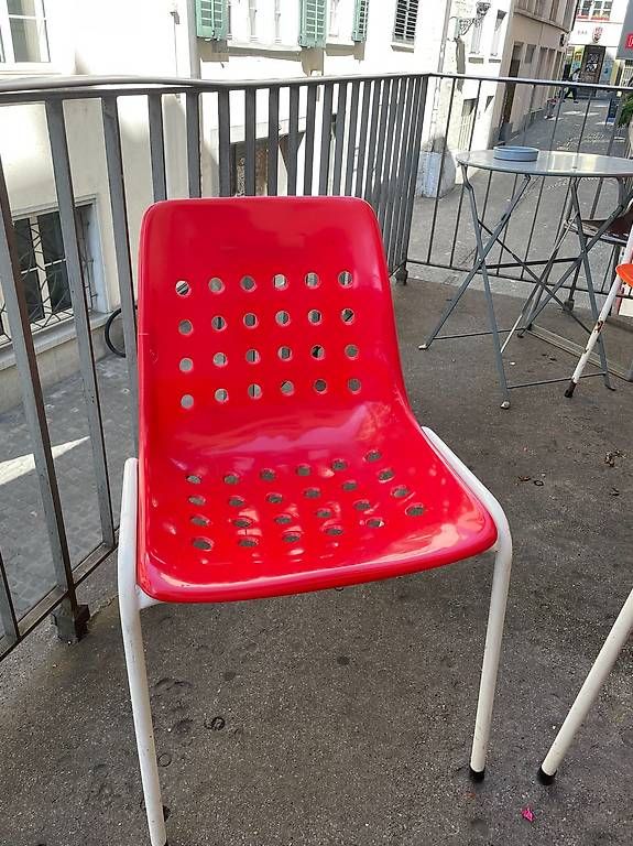 Chaises: Roter Gartenstuhl Schaffner Bermuda – D'occasion à Zürich par tirggelqueen 1