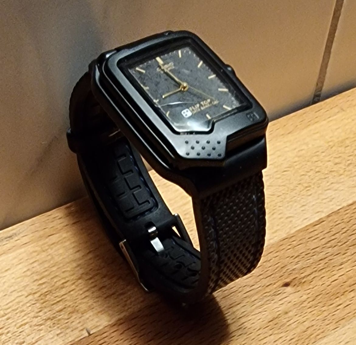 Casio Orologi: Sehr seltene Casio Data Bank Flip Top – Usato da Basel venduto da Bladerunner70 3
