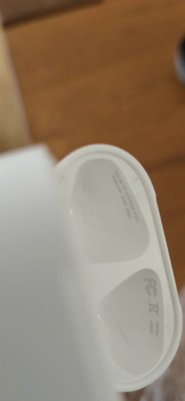 Apple Kopfhörer: Apple AirPods A1602 – Gebraucht aus Embrach von georgiana 3