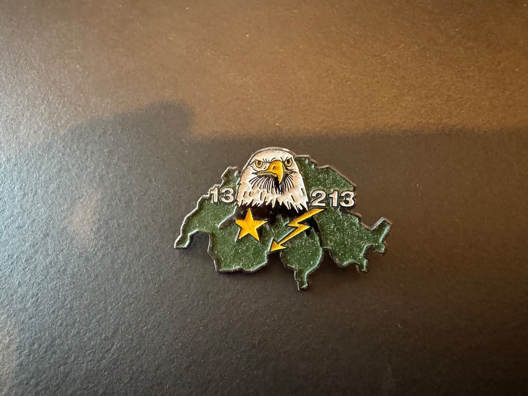 Placchette & Badge: Pin Schweiz Armee Adler Umriss – Usato da Galgenen venduto da rub_f6kh