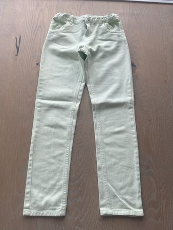 Neue pistachefarbene Jeans Gr. 134, Frühling!