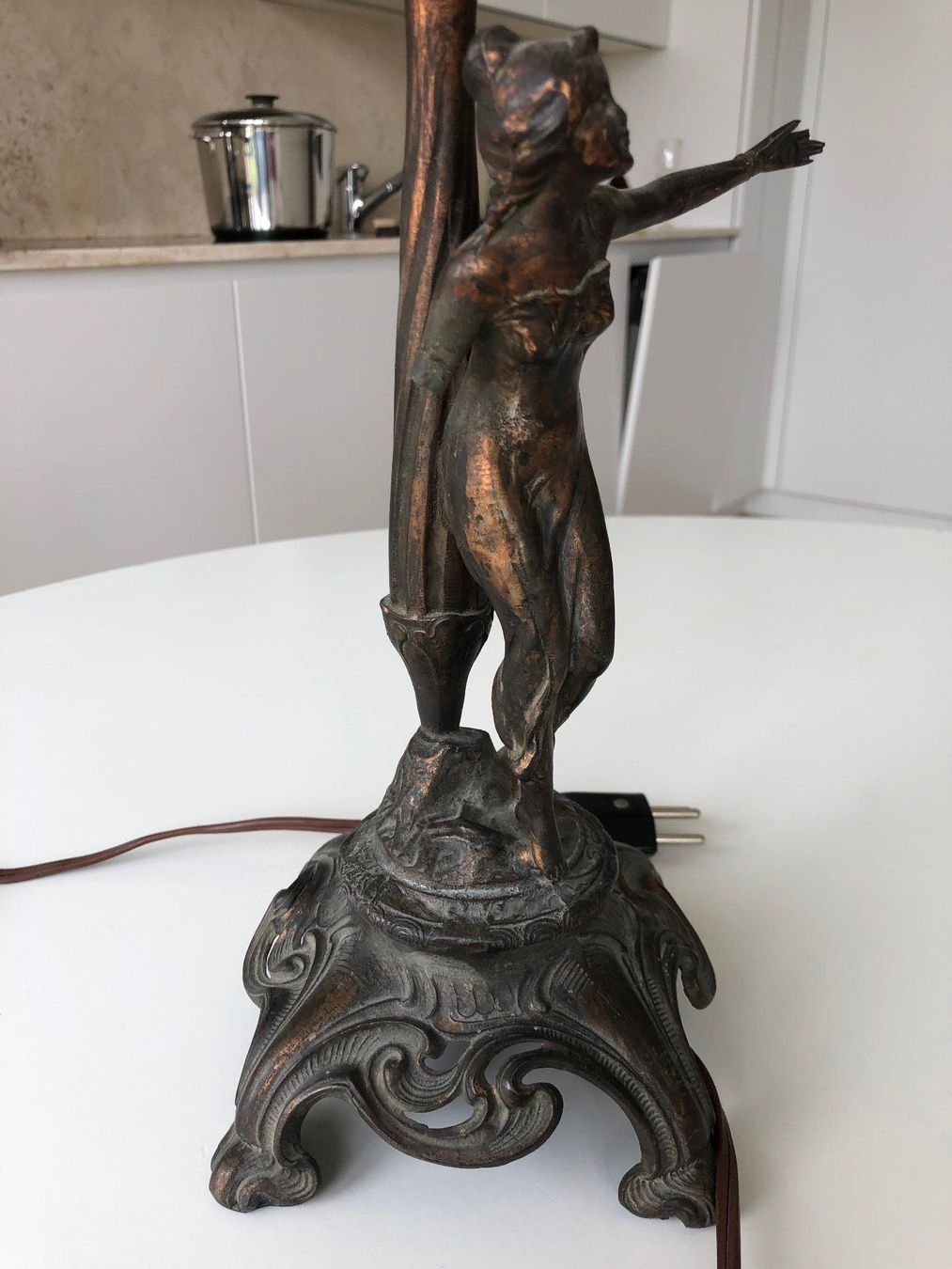 Lampade: lampada antica in bronzo – Usato da Davesco-Soragno venduto da kappas 2