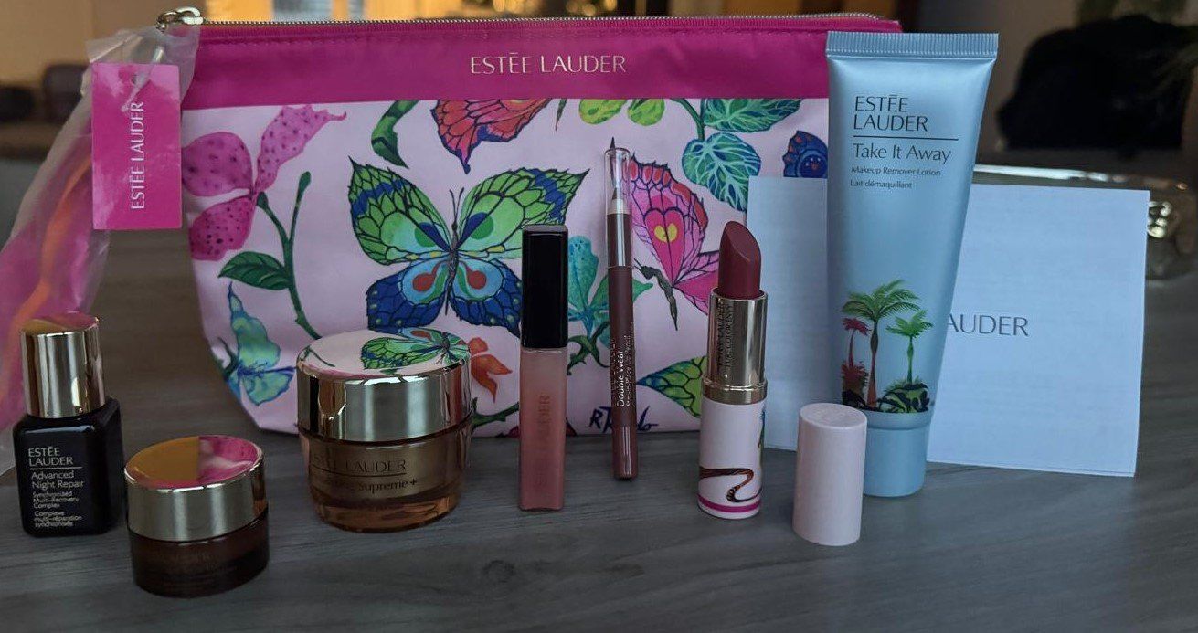 Estée Lauder Cura del viso: Kosmetik Estée Lauder Set NEU – Nuovo e nell'imballaggio originale da Dänikon ZH venduto da tug_m9b6 1