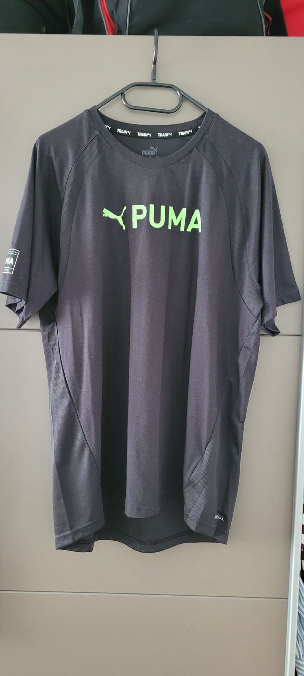 Puma Lotti di vestiti: T-shirt Puma & legging Chicorée  Taille L – Nuovo (secondo la descrizione) da Vevey venduto da x_y_f 1