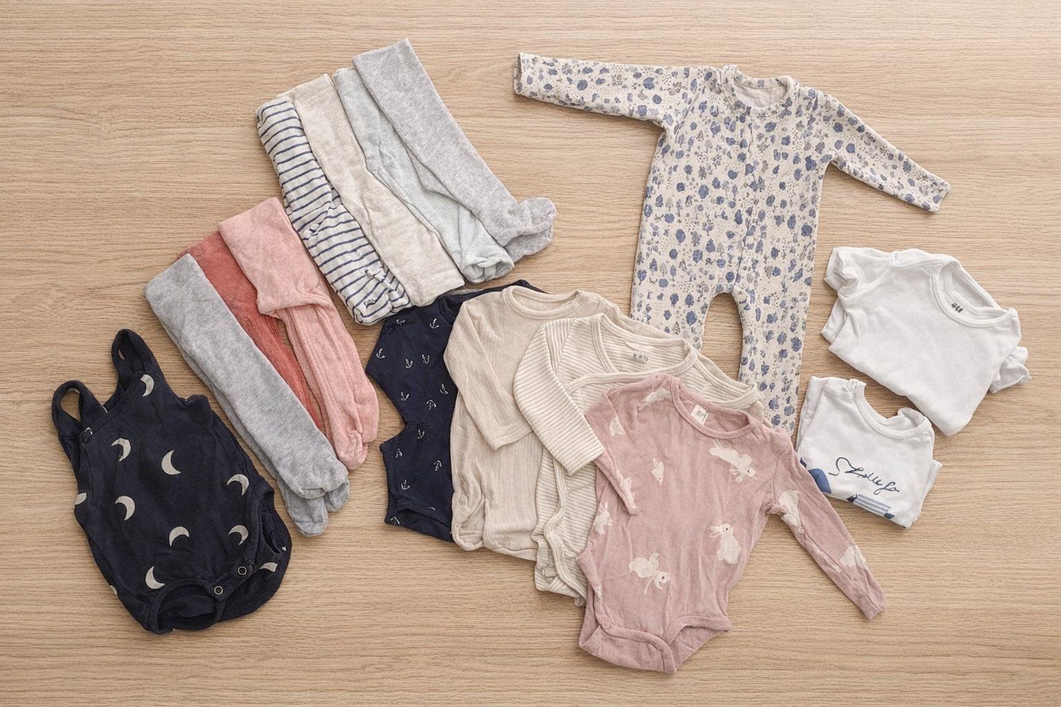 Lotti & Set di vestiti: 17-teiliges Kleiderset Grösse 68 – Usato da Wald ZH venduto da Kowlee